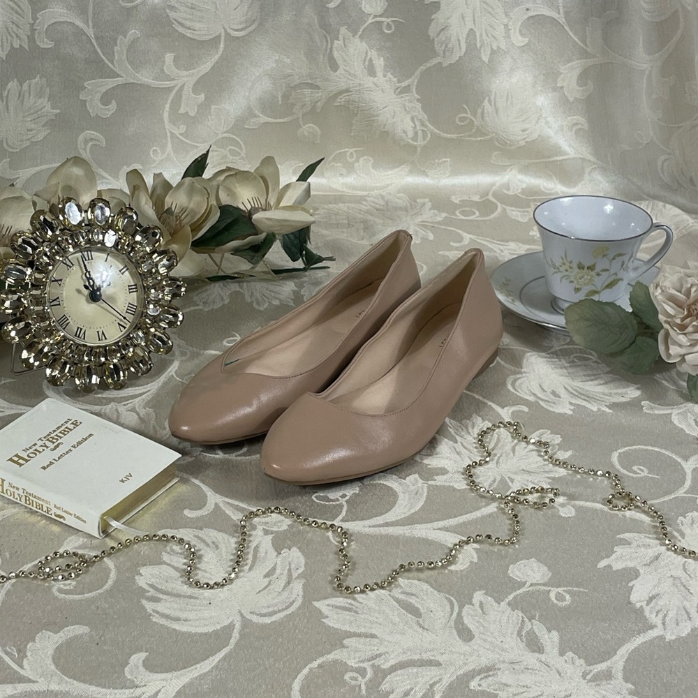 Cream Nine West Nude Pointed Toe Leather Ballet Gold Accent Flats 8 1/2 M